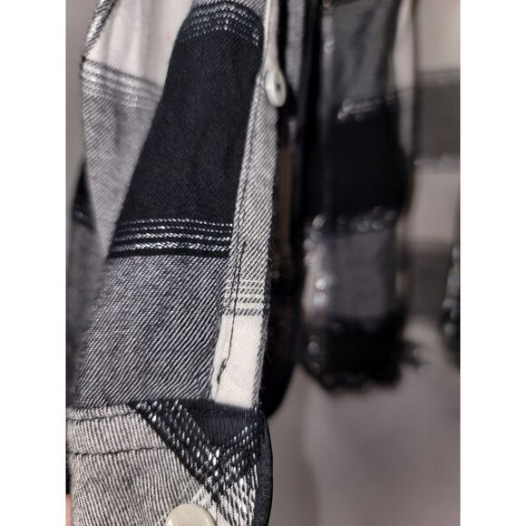 VS LONG SLEEVE Button Down PAJAMA TOP PLAID SIZE XL. - Picture 11 of 11